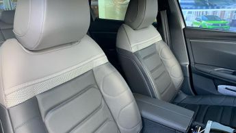 Citroen C5 X 1.6 12.4kWh Shine Hatchback 5dr Petrol Plug-in Hybrid e-EAT8 Eur