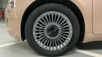 Fiat 500E 42kWh Hatchback 3dr Electric Auto (118 ps)