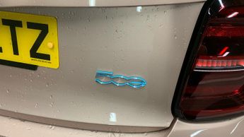 Fiat 500E 42kWh Hatchback 3dr Electric Auto (118 ps)