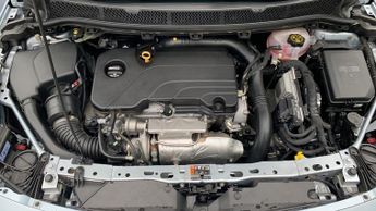 Vauxhall Astra 1.4i Turbo SRi Hatchback 5dr Petrol Auto Euro 6 (s/s) (150 ps)