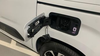 Citroen berlingo 50kWh Flair XTR M MPV 5dr Electric Auto (7.4kW Charger) (136 ps)