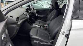 Vauxhall Grandland X 1.6 13.2kWh Elite Nav SUV 5dr Petrol Plug-in Hybrid Auto 4WD Eur