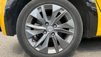 Peugeot 208 50kWh Allure Premium + Hatchback 5dr Electric Auto (7.4kW Charge