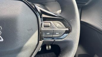 Peugeot 208 50kWh Allure Premium + Hatchback 5dr Electric Auto (7.4kW Charge