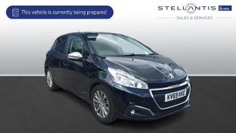 Peugeot 208 1.2 PureTech Signature Hatchback 5dr Petrol Manual Euro 6 (s/s) 
