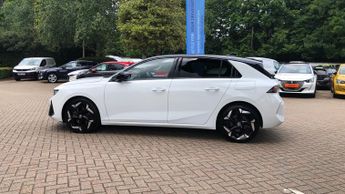 Vauxhall Astra 1.6 12.4kWh GSe Hatchback 5dr Petrol Plug-in Hybrid Auto Euro 6 