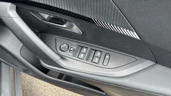 Peugeot 2008 50kWh Allure Auto 5dr (7kW Charger)