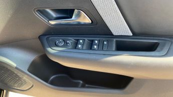 Citroen C4 50kWh e-series Hatchback 5dr Electric Auto (7.4kW Charger) (136 