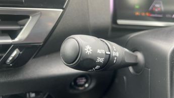 Citroen C4 50kWh e-series Hatchback 5dr Electric Auto (7.4kW Charger) (136 
