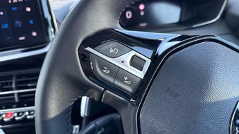 Peugeot 208 1.2 PureTech MHEV Allure Hatchback 5dr Petrol Hybrid e-DSC Euro 
