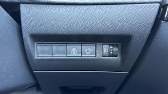 Peugeot 208 1.2 PureTech MHEV Allure Hatchback 5dr Petrol Hybrid e-DSC Euro 