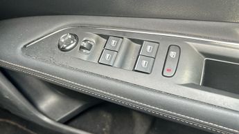 Peugeot 3008 SUV 1.2 PureTech GT Premium SUV 5dr Petrol EAT Euro 6 (s/s) (130 ps)