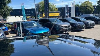 Peugeot 208 50kWh Allure Premium Hatchback 5dr Electric Auto (7kW Charger) (