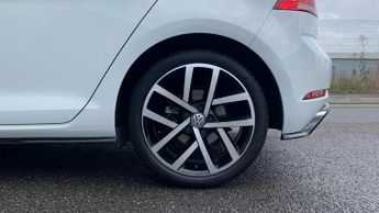 Volkswagen Golf 1.5 TSI EVO GPF R-Line Hatchback 5dr Petrol DSG Euro 6 (s/s) (15