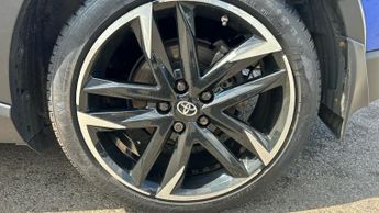 Toyota C-Hr 2.0 VVT-h GR SPORT SUV 5dr Petrol Hybrid CVT Euro 6 (s/s) (184 p