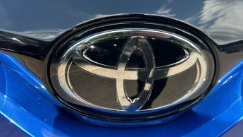 Toyota C-Hr 2.0 VVT-h GR SPORT SUV 5dr Petrol Hybrid CVT Euro 6 (s/s) (184 p