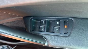 Volkswagen Golf e-Golf Hatchback 5dr Electric Auto (115 ps)