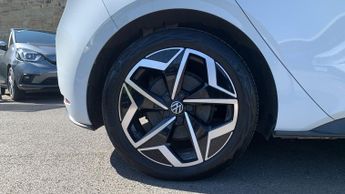 Volkswagen Id.3 Pro S 77kWh Tour Hatchback 5dr Electric Auto (204 ps)