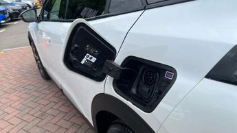 Peugeot 2008 50kWh GT SUV 5dr Electric Auto (136 ps)