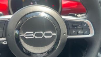 Fiat 600 1.2 MHEV SUV 5dr Petrol Hybrid e-DCT Euro 6 (s/s) (100 ps)