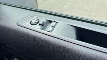 Vauxhall Vivaro Life Electric 50kWh Combi MPV 5dr Electric Auto LWB (9 Seat, 11kW Charger) (13