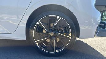 Peugeot 308 54kWh First Edition Hatchback 5dr Electric Auto (156 ps)