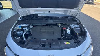 Peugeot 308 54kWh First Edition Hatchback 5dr Electric Auto (156 ps)