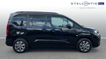 Vauxhall Combo Life Electric 52kWh Ultimate MPV 5dr Electric Auto (7.4kW Charger) (136 ps)