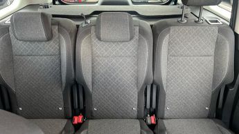 Vauxhall Combo Life Electric 52kWh Ultimate MPV 5dr Electric Auto (7.4kW Charger) (136 ps)