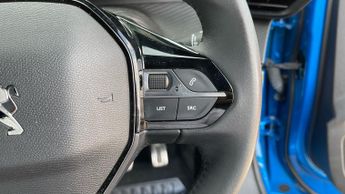 Peugeot 2008 50kWh Allure Premium + SUV 5dr Electric Auto (7kW Charger) (136 