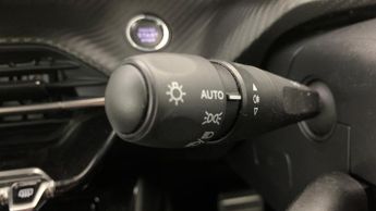 Peugeot 2008 50kWh Allure Premium + SUV 5dr Electric Auto (7kW Charger) (136 