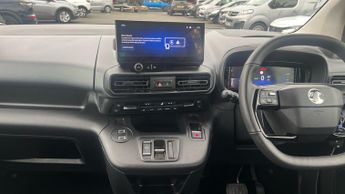 Vauxhall Combo Life Electric 52kWh Ultimate MPV 5dr Electric Auto (7.4kW Charger) (136 ps)