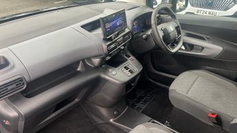 Vauxhall Combo Life Electric 52kWh Ultimate MPV 5dr Electric Auto (7.4kW Charger) (136 ps)