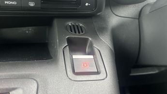 Vauxhall Combo Life Electric 52kWh Ultimate MPV 5dr Electric Auto (7.4kW Charger) (136 ps)