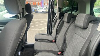 Vauxhall Combo Life Electric 52kWh Ultimate MPV 5dr Electric Auto (7.4kW Charger) (136 ps)