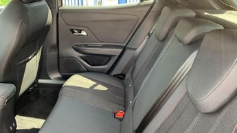 Vauxhall Mokka Electric 50kWh GS SUV 5dr Electric Auto (136 ps)