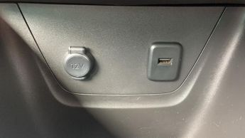 Vauxhall Crossland 1.2 Turbo Elite SUV 5dr Petrol Auto Euro 6 (s/s) (130 ps)