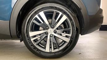 Peugeot 3008 SUV 1.6 13.2kWh Allure Premium + SUV 5dr Petrol Plug-in Hybrid e-EAT