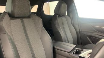 Peugeot 3008 SUV 1.6 13.2kWh Allure Premium + SUV 5dr Petrol Plug-in Hybrid e-EAT