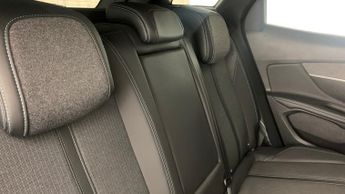 Peugeot 3008 SUV 1.6 13.2kWh Allure Premium + SUV 5dr Petrol Plug-in Hybrid e-EAT