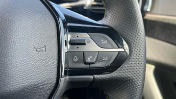 Peugeot 308 54kWh GT Hatchback 5dr Electric Auto (156 ps)