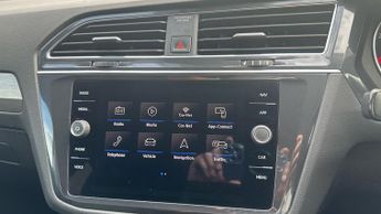 Volkswagen Tiguan Allspace 2.0 TDI Match SUV 5dr Diesel DSG 4Motion Euro 6 (s/s) (150 ps)