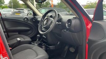 Mini Countryman 1.6 Cooper SUV 5dr Petrol Auto Euro 6 (122 ps)