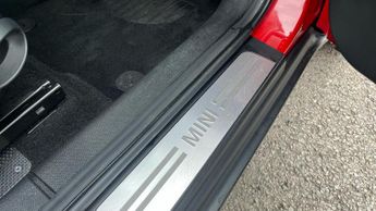 Mini Countryman 1.6 Cooper SUV 5dr Petrol Auto Euro 6 (122 ps)