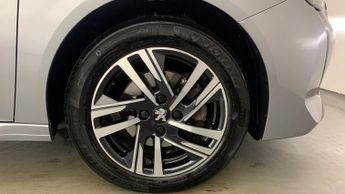 Peugeot 208 1.2 PureTech Allure Premium + Hatchback 5dr Petrol EAT Euro 6 (s