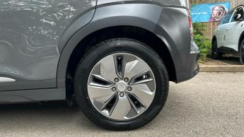 Hyundai Kona 64kWh Premium SE SUV 5dr Electric Auto (7kW Charger) (204 ps)