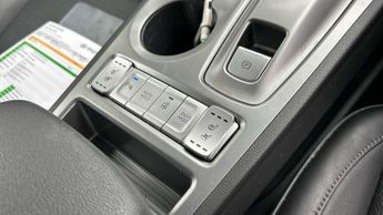 Hyundai Kona 64kWh Premium SE SUV 5dr Electric Auto (7kW Charger) (204 ps)