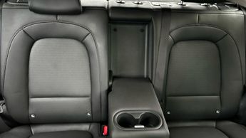 Hyundai Kona 64kWh Premium SE SUV 5dr Electric Auto (7kW Charger) (204 ps)