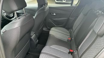 Peugeot 208 1.2 PureTech MHEV Allure Hatchback 5dr Petrol Hybrid e-DSC Euro 