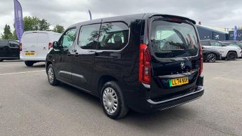 Vauxhall Combo Life Electric 52kWh Design XL MPV 5dr Electric Auto (7.4kW Charger) (136 ps)